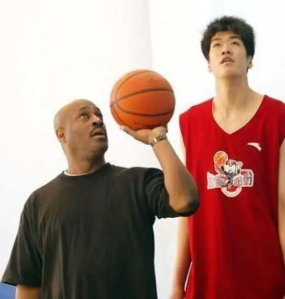 为什么篮球不同位置需要不同的训练重点_0